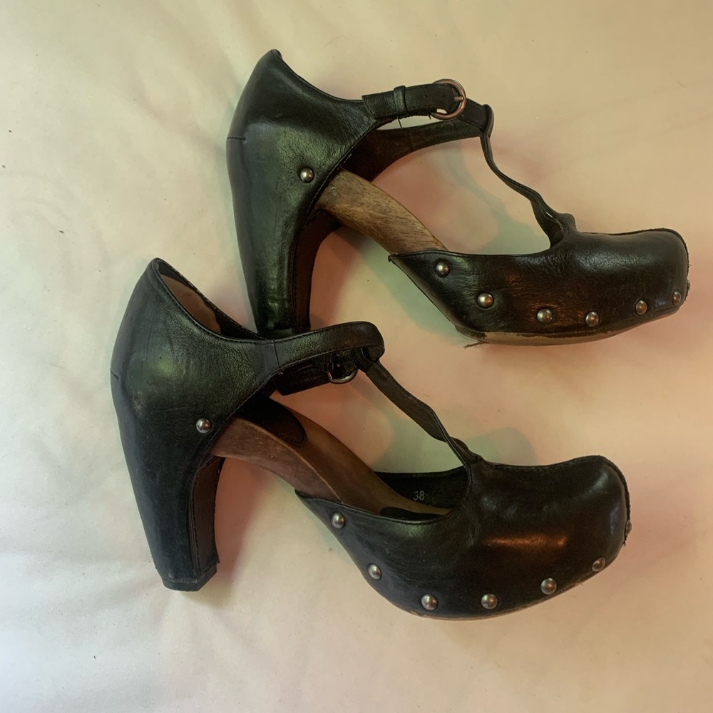 RARE Biviel Menorca Leah Heel Black